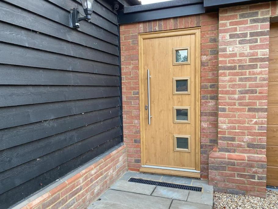 Ferienwohnung Stansted Airport Luxury Annexe With Parking. Birchanger Exterior foto